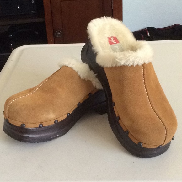 Fluffy clogs Clearance